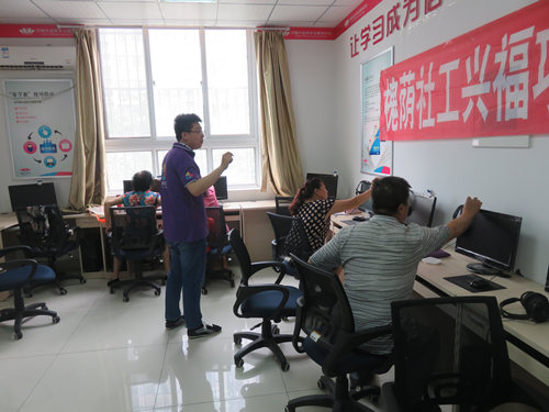 活动照片.jpg 活动照片.jpg