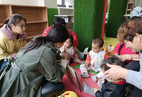 父母陪孩子共同学习 父母陪孩子共同学习