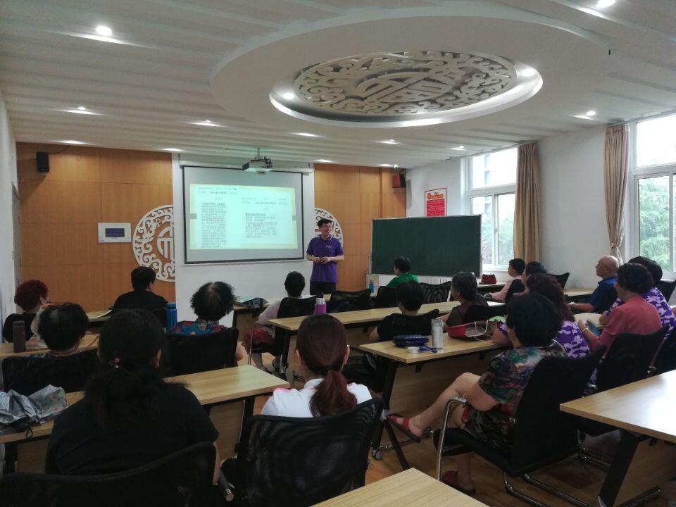 活动照片.jpg 活动照片.jpg