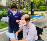1.社工外展与服务对象相遇.jpg