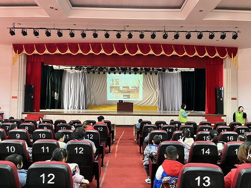 远离烫烫小怪兽互动课堂.jpg