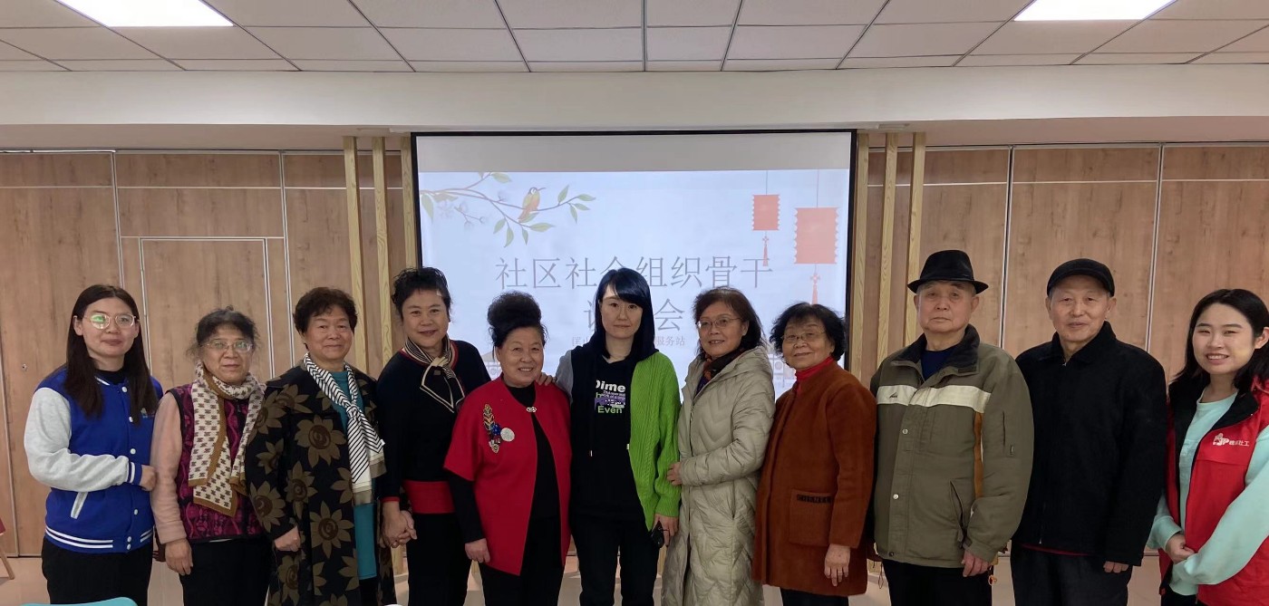 参会人员合影.jpg
