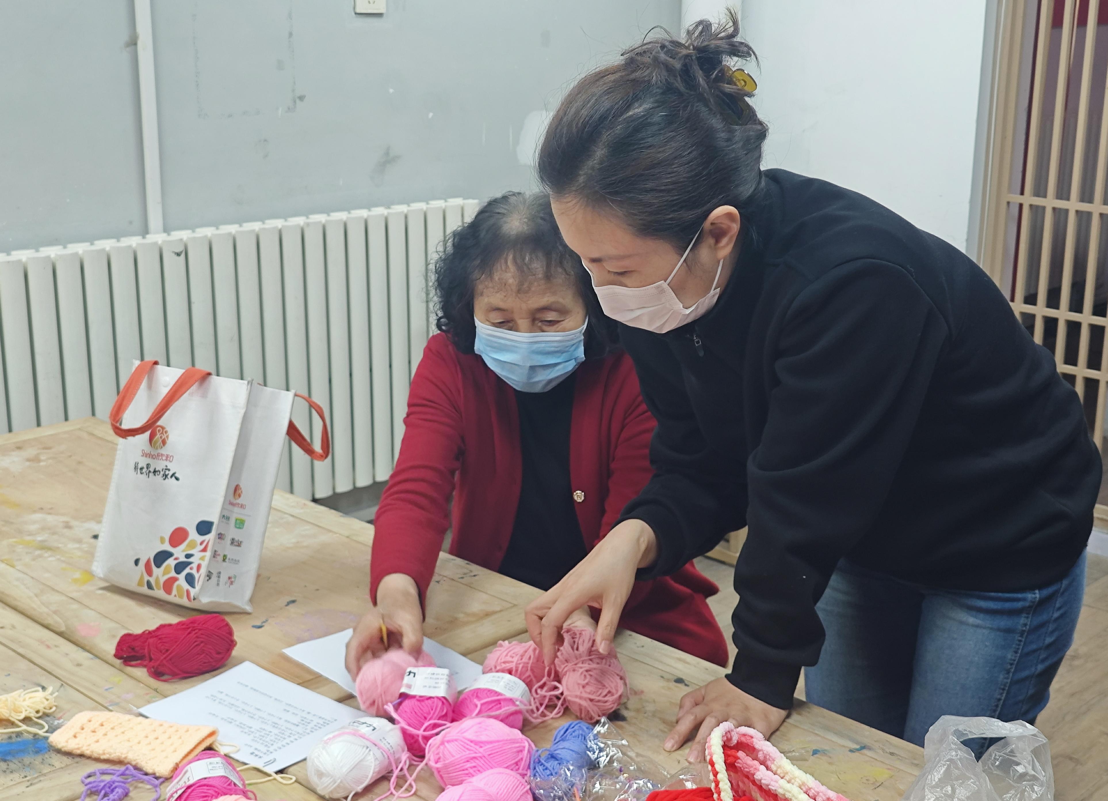 1776153525256505.jpg 4.14 銆愬北澶ц矾琛楅亾绀惧伐绔欍€戞寚灏栫敓鑺憋紝鈥滈挬鈥濈瓚娓╂殩鈥斺€旇€佸勾浜哄垱鎰忛挬缁囨澂濂椾富棰樻椿鍔_f408ab5484133ce998451f471b53eabb(1).jpg